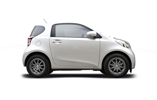 TOYOTA iq